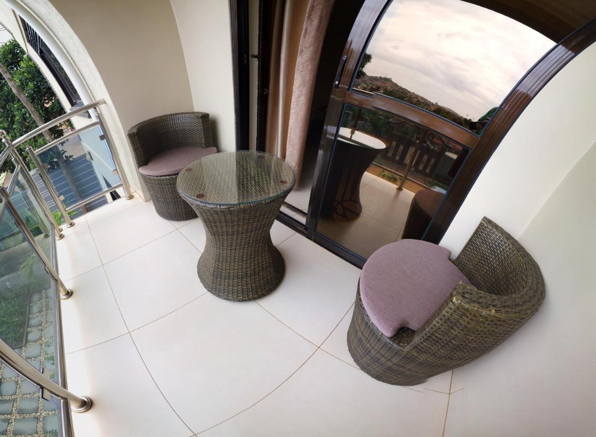 Eric Wilkins Apartments Lubowa 外观 照片